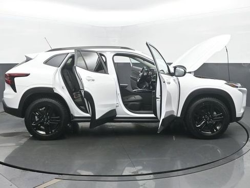 Used 2025 Chevrolet Trax ACTIV FWD image 55