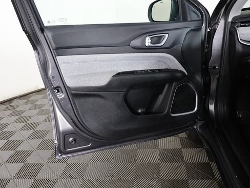 Used 2022 Jeep Compass Latitude w/ Convenience Group image 18