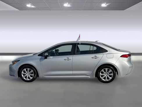Certified 2023 Toyota Corolla LE image 2