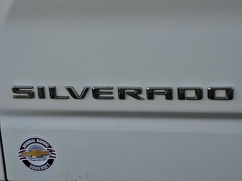 Used 2023 Chevrolet Silverado 1500 LT image 29