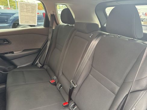 Used 2023 Nissan Rogue S image 29