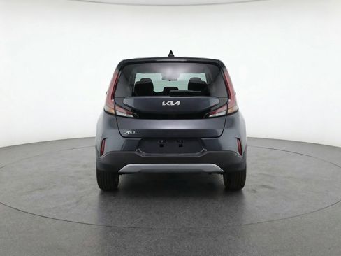 Used 2025 Kia Soul LX w/ LX Technology Package FWD image 7