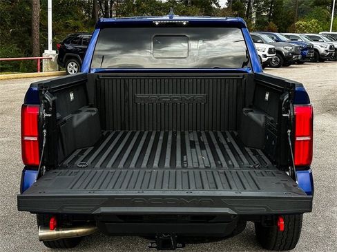 Certified 2025 Toyota Tacoma TRD Off-Road image 30