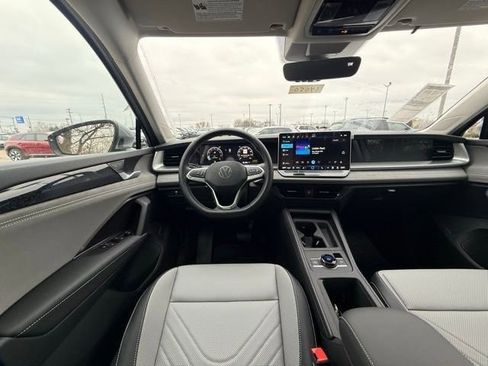 New 2026 Volkswagen Tiguan SE AWD/4WD image 11