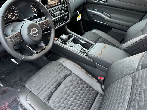 New 2025 Nissan Pathfinder Rock Creek AWD/4WD image 11