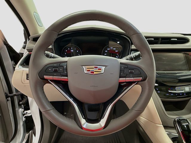 Used 2024 Cadillac XT6 Premium Luxury w/ Technology Package AWD/4WD image 9