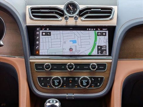 Used 2023 Bentley Bentayga Extended Wheelbase image 10