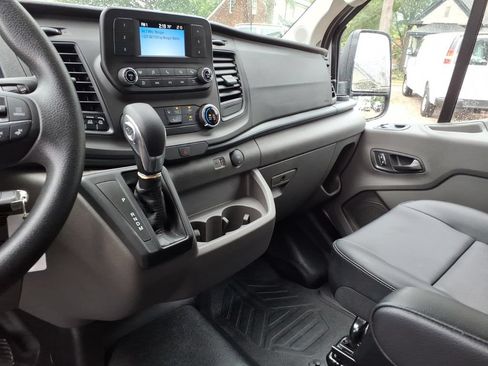 Used 2025 Ford Transit 150 Low Roof RWD image 16