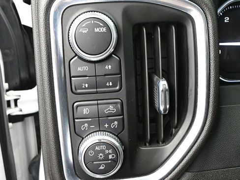 Used 2022 GMC Sierra 1500 Denali w/ Denali Premium Package AWD/4WD image 15