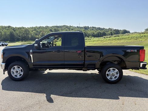 New 2026 Ford F350 XLT AWD/4WD image 2
