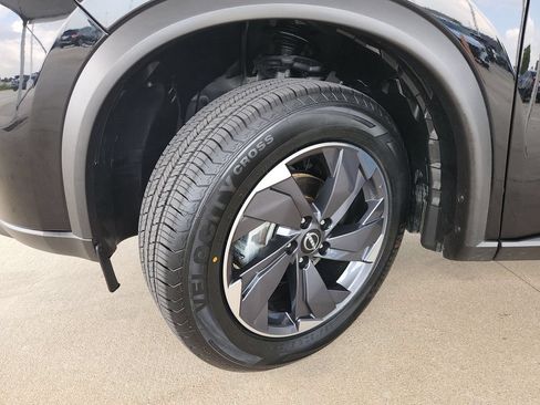 Used 2025 Nissan Rogue SV FWD image 31