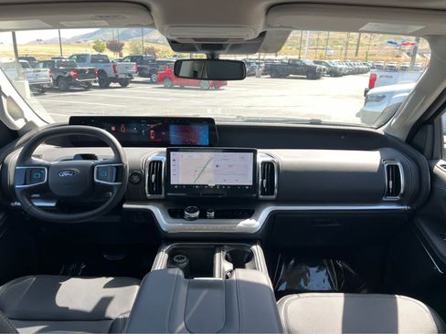 New 2026 Ford Expedition Max Platinum w/ Driver's Package AWD/4WD image 25