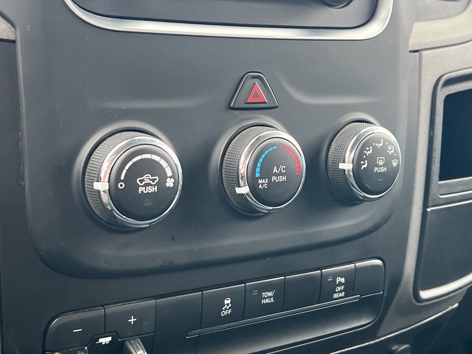 Used 2023 RAM 1500 Tradesman w/ Chrome Appearance Group AWD/4WD image 19