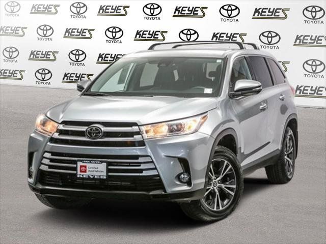 Certified 2019 Toyota Highlander Plus FWD image 1