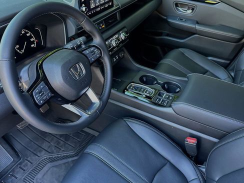 New 2025 Honda Pilot EX-L image 10