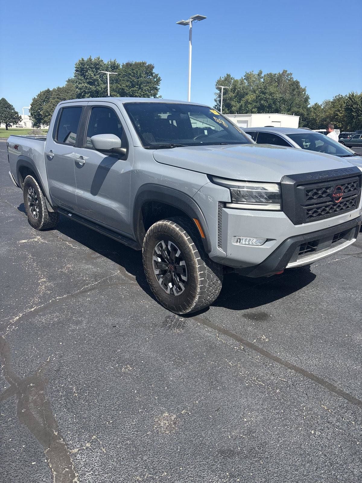 Used 2022 Nissan Frontier PRO-4X w/ Technology Package AWD/4WD image 2