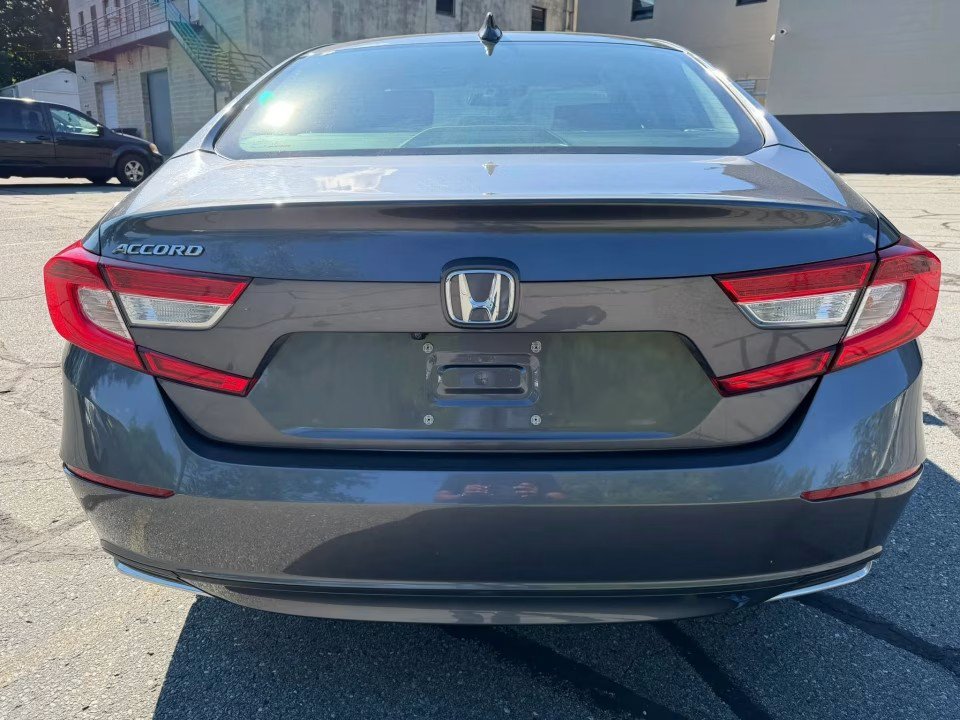 Used 2018 Honda Accord LX image 7