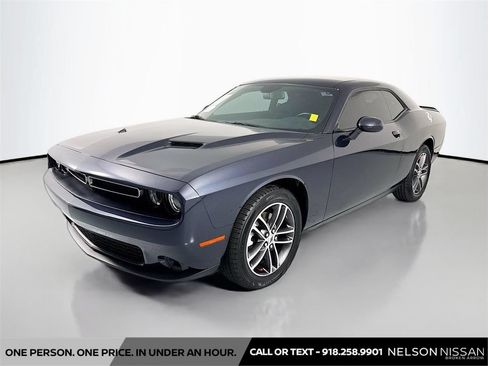 Used 2019 Dodge Challenger SXT AWD/4WD image 1