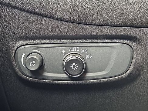 Used 2022 Chevrolet Equinox LT FWD image 20