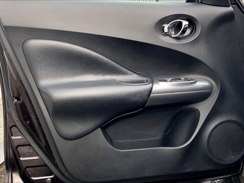 Used 2014 Nissan Juke SV w/ Premium Appearance Package image 21