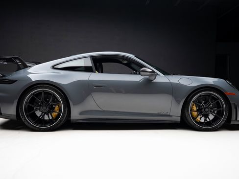 Used 2026 Porsche 911 GT3 RWD image 39