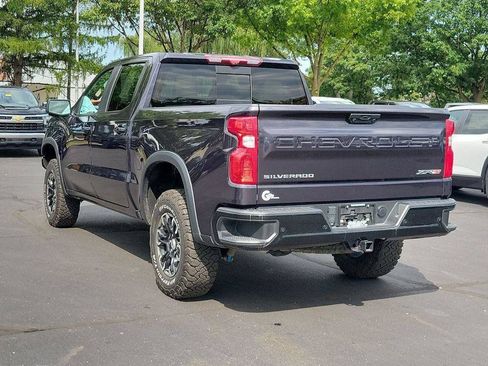 Used 2023 Chevrolet Silverado 1500 ZR2 w/ Technology Package AWD/4WD image 4