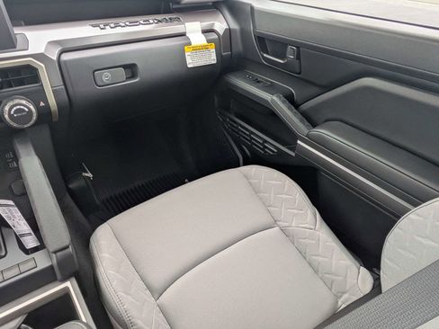 New 2026 Toyota Tacoma SR5 AWD/4WD image 17