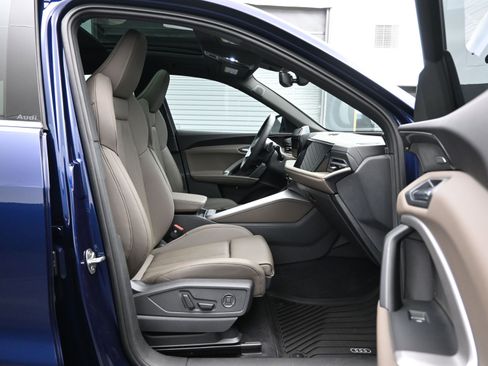 Used 2025 Audi Q5 Prestige image 13