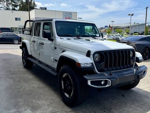 Used 2023 Jeep Gladiator Sport AWD/4WD image 6