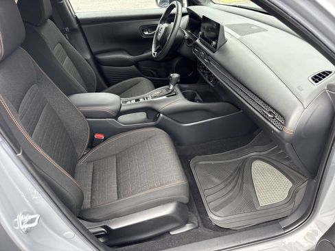 Used 2024 Honda HR-V Sport image 29