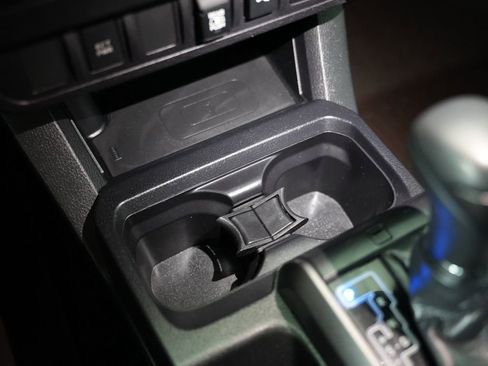 Used 2020 Toyota Tacoma TRD Off-Road image 29