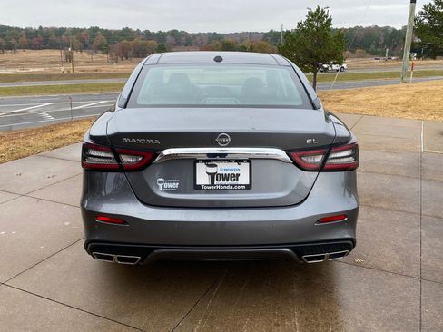 Used 2023 Nissan Maxima SL image 5