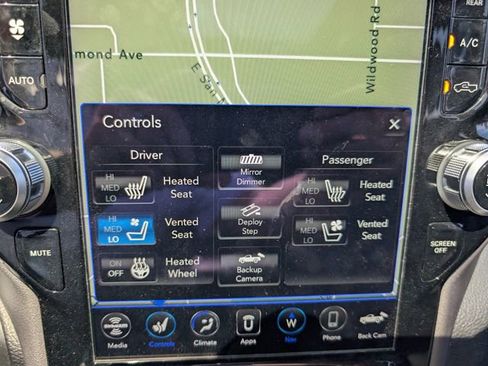 Used 2021 RAM 1500 Laramie AWD/4WD image 5