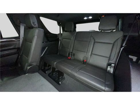 Used 2021 Chevrolet Tahoe Z71 w/ Rear Media and Nav Package image 17