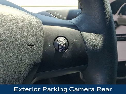 Used 2021 Tesla Model Y Long Range AWD/4WD image 8