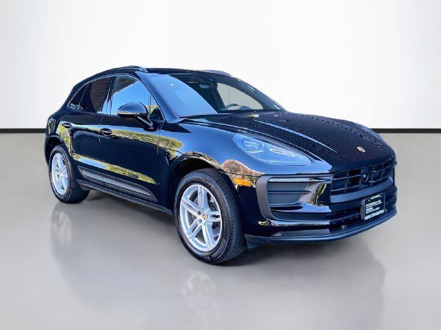 Certified 2026 Porsche Macan AWD/4WD image 7