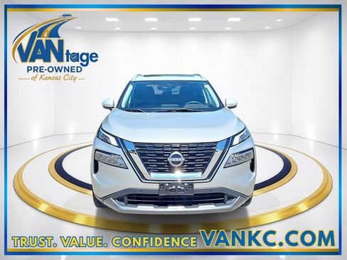 Used 2023 Nissan Rogue SL w/ SL Premium Package AWD/4WD image 2