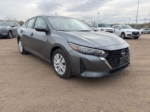 Used 2024 Nissan Sentra S image 7