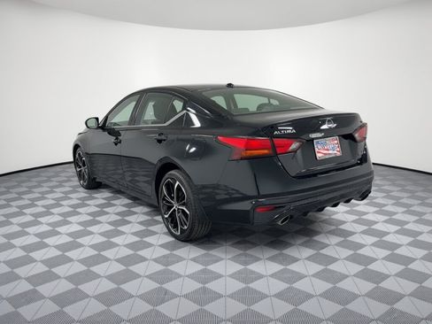 Used 2025 Nissan Altima 2.5 SR AWD/4WD image 3