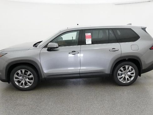 New 2026 Toyota Grand Highlander Limited image 3