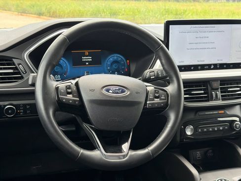 Used 2024 Ford Escape Platinum AWD/4WD image 22
