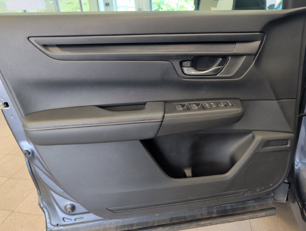 Used 2024 Honda CR-V LX image 11