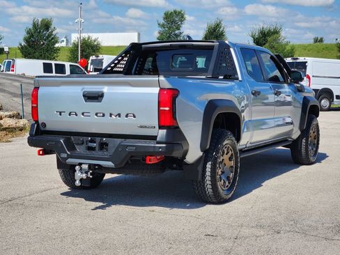 Used 2024 Toyota Tacoma 4x4 Double Cab Hybrid image 5