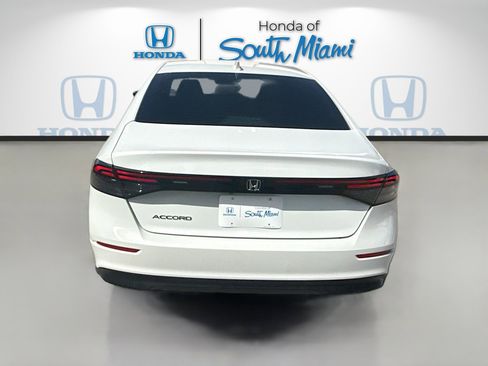 Certified 2023 Honda Accord EX image 6