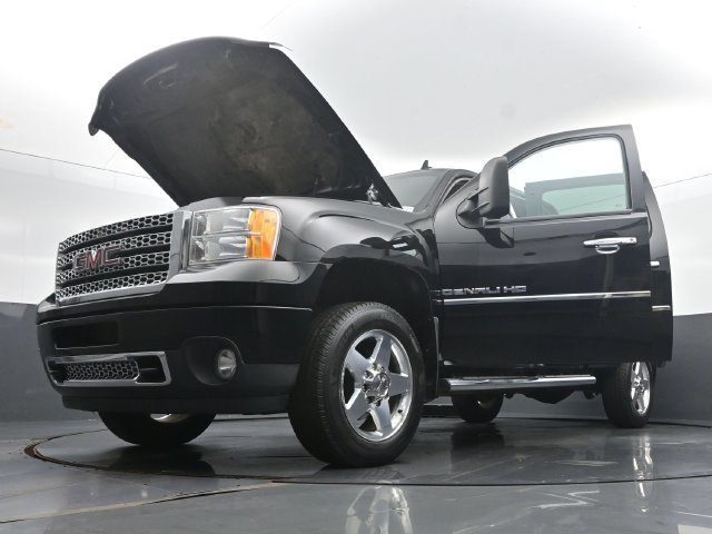 Used 2014 GMC Sierra 2500 Denali w/ Snow Plow Prep Package AWD/4WD image 55