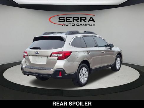 Used 2019 Subaru Outback 2.5i Premium AWD/4WD image 12