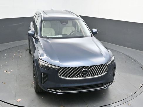 New 2026 Volvo XC90 B6 Ultra image 32