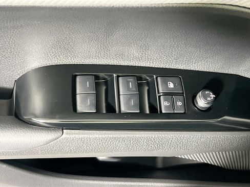 Used 2026 Toyota Camry SE w/ Convenience Package FWD image 16
