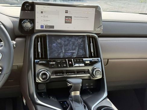 New 2026 Lexus LX 600 4WD w/ Luxury Package image 14