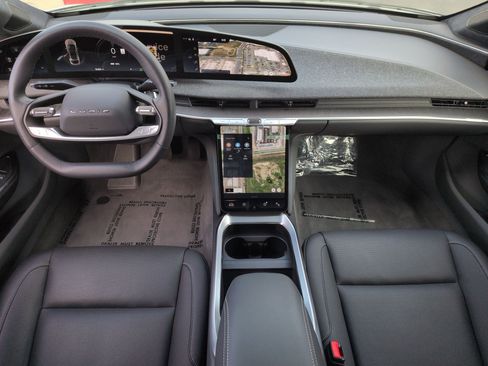Used 2024 Lucid Air Touring AWD/4WD image 28